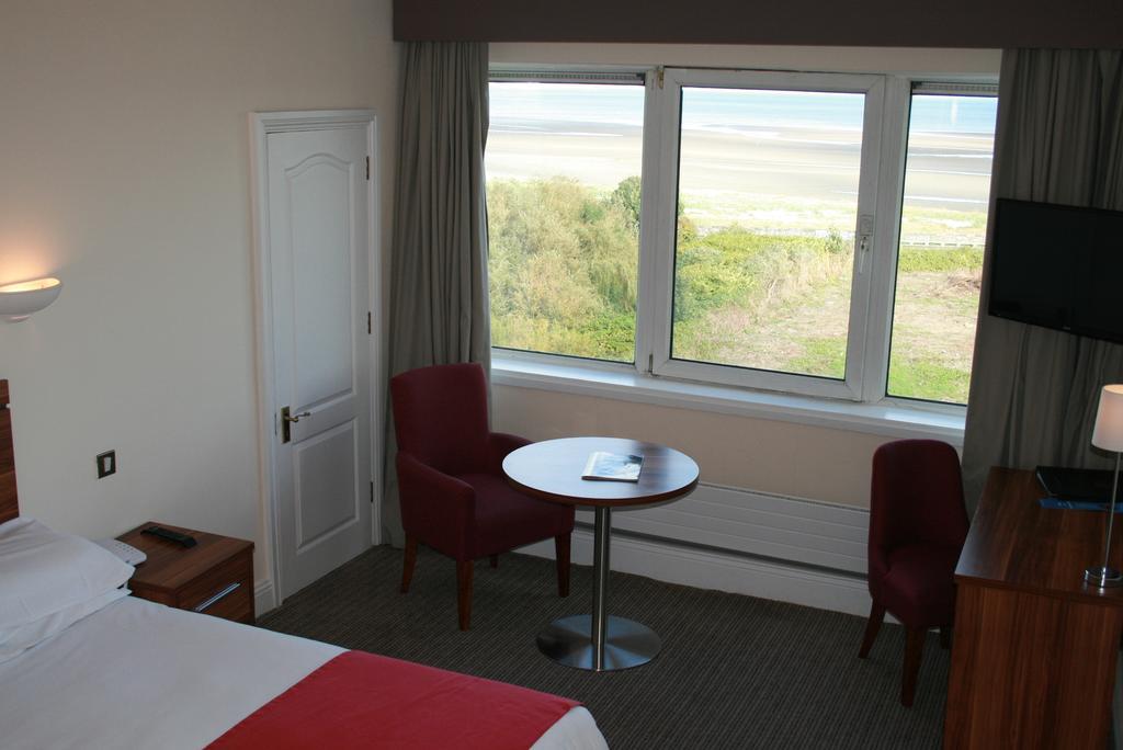 Maldron Hotel Merrion Road Дублин Экстерьер фото