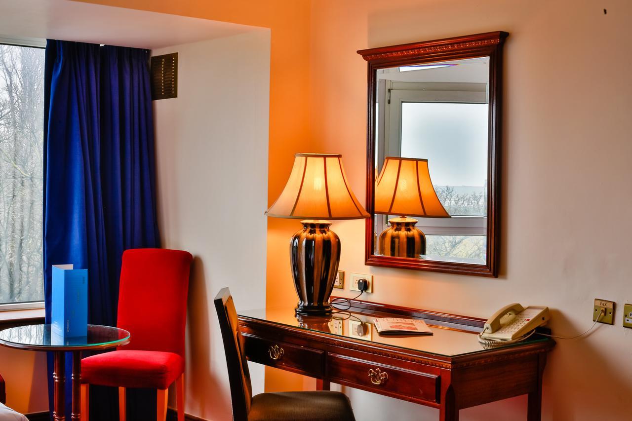 Maldron Hotel Merrion Road Дублин Экстерьер фото