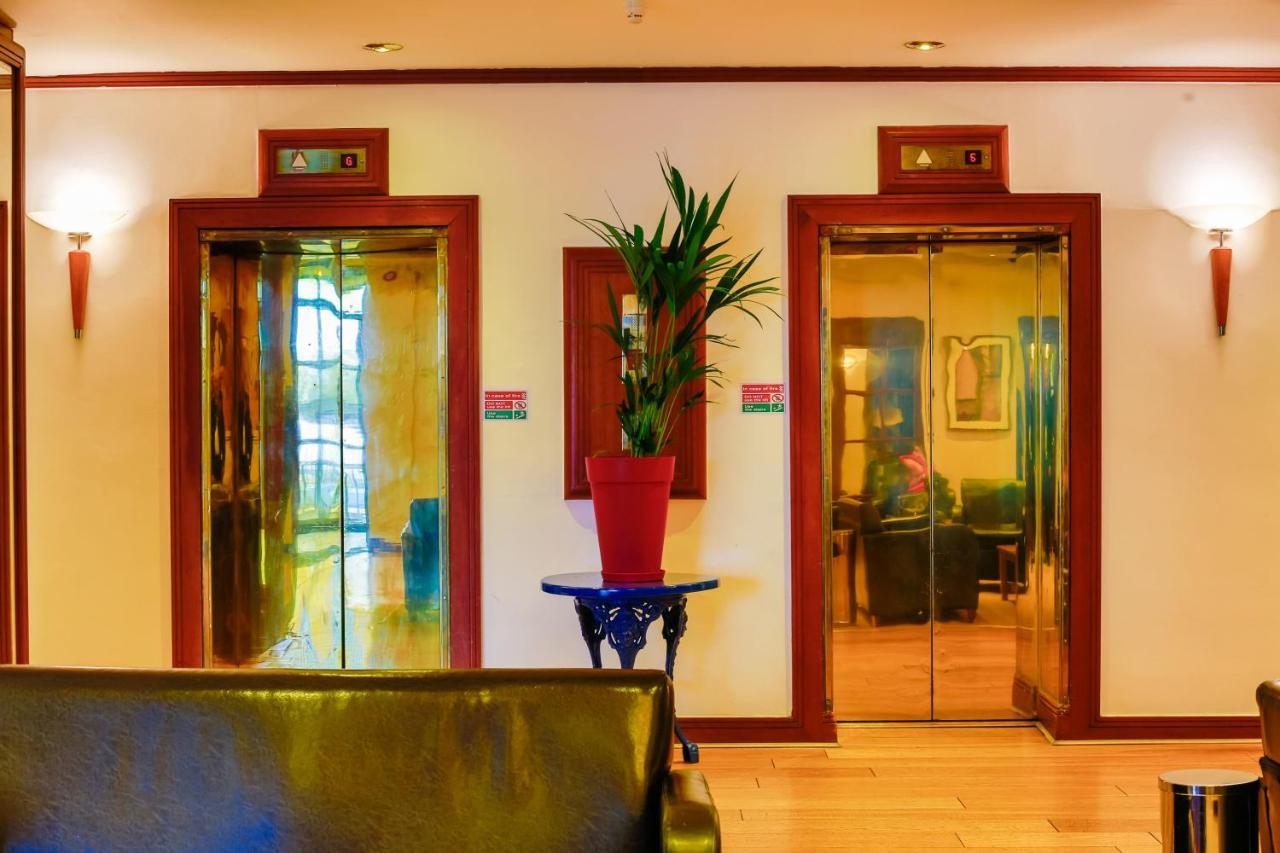 Maldron Hotel Merrion Road Дублин Экстерьер фото