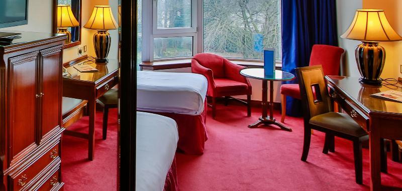 Maldron Hotel Merrion Road Дублин Экстерьер фото