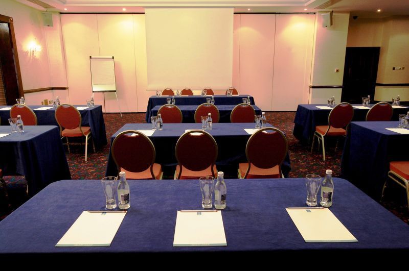 Maldron Hotel Merrion Road Дублин Экстерьер фото