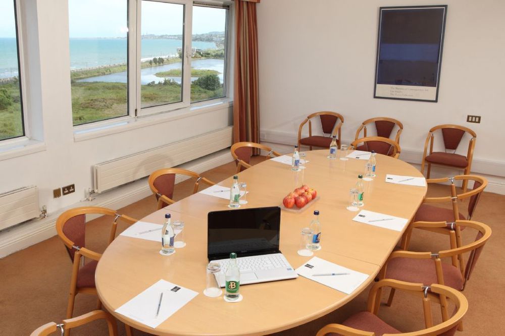 Maldron Hotel Merrion Road Дублин Экстерьер фото